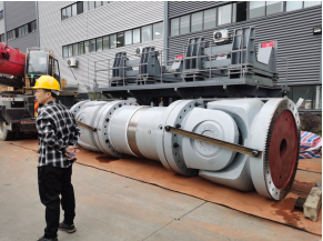 超大型重載十字萬向聯軸器在茂德傳動 2